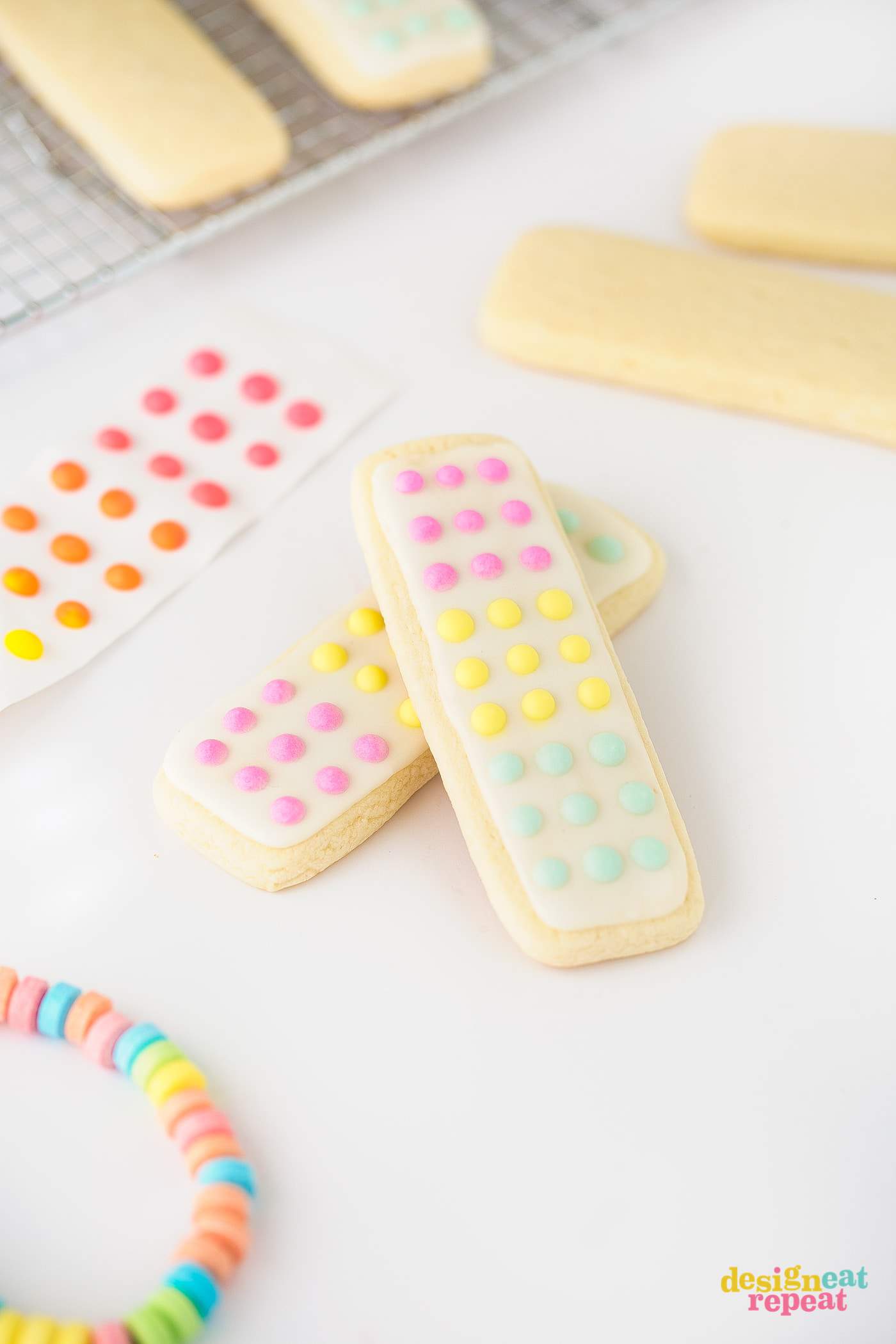 Anyone remember those vintage candy buttons?! Now you can make replicas that actually taste good by turning them into cookie form! Perfect for birthday party cookies, Halloween treats, or just an easy candy party idea!