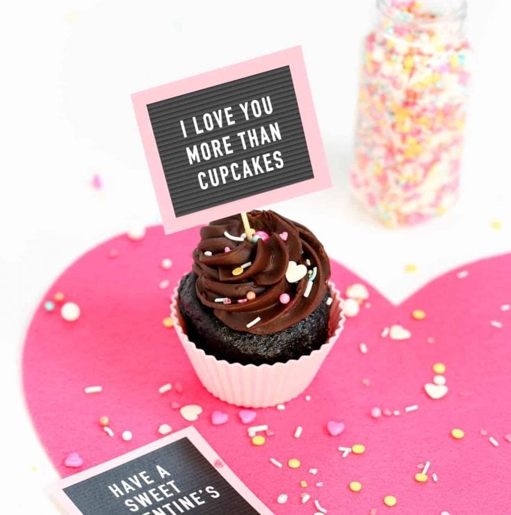 How To Make Free Printable Valentine Cupcake Toppers - Mini Letterboards!